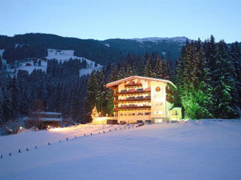 Hotel Hubertus Fügen Exterior foto